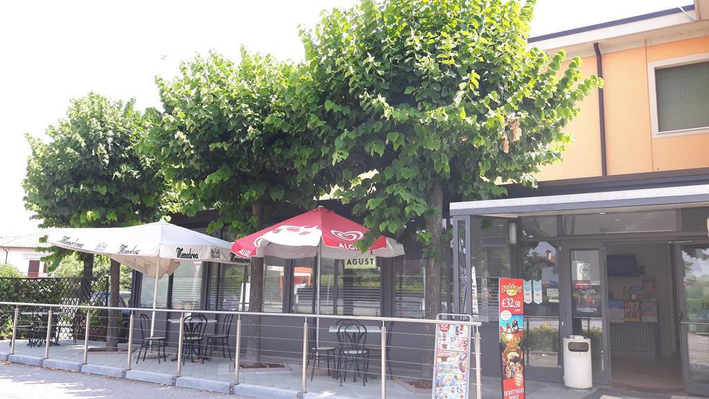 Sony Affittacamere Desenzano del Garda Exterior foto